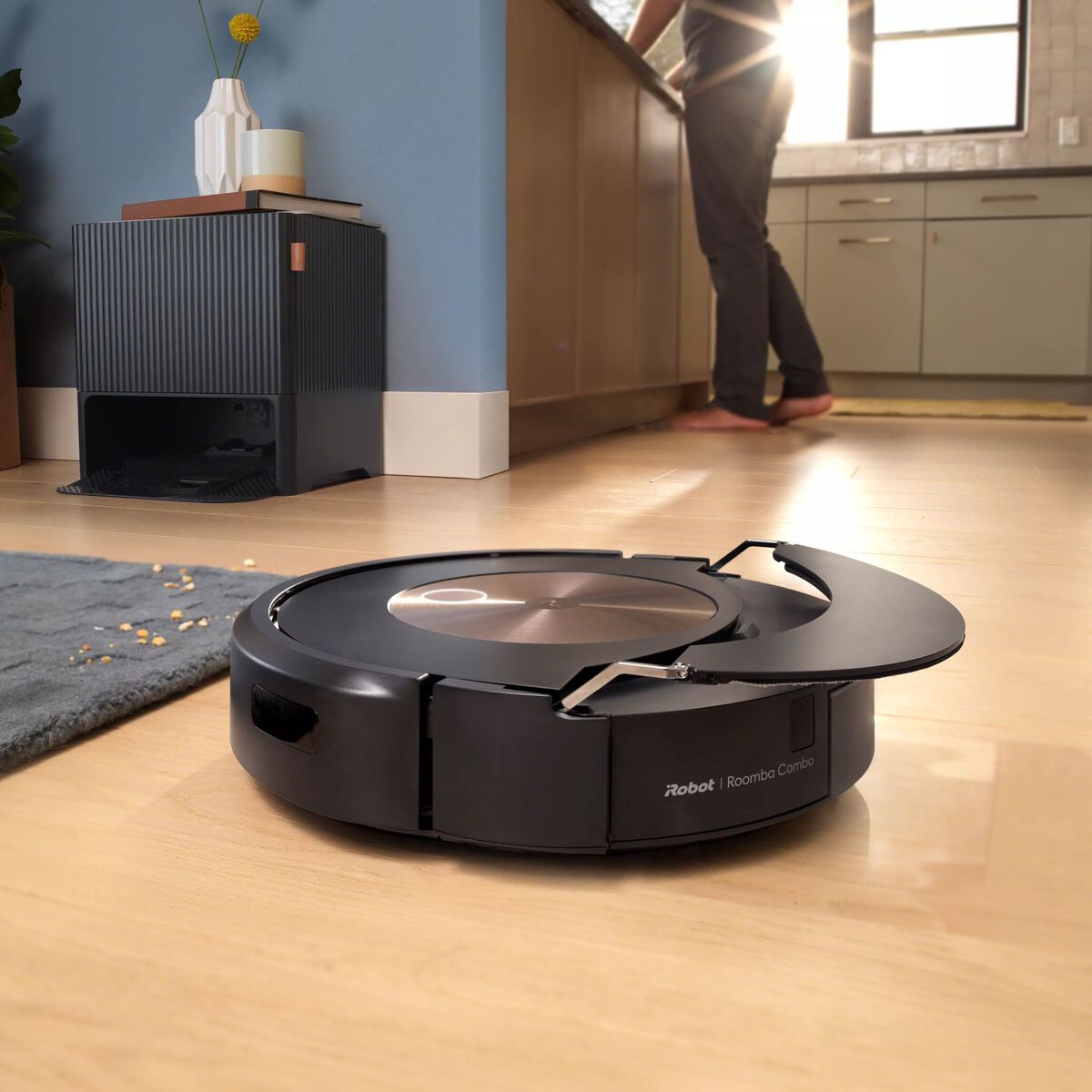 Roomba Combo j9+ retractable mop arm lowering to clean hard floor